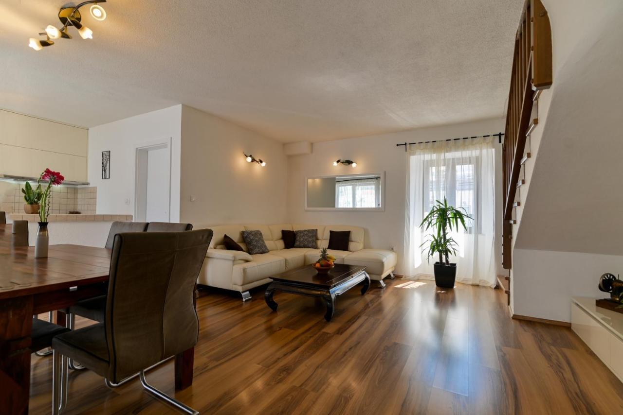 Apartman Ciciliani Трогир Екстериор снимка