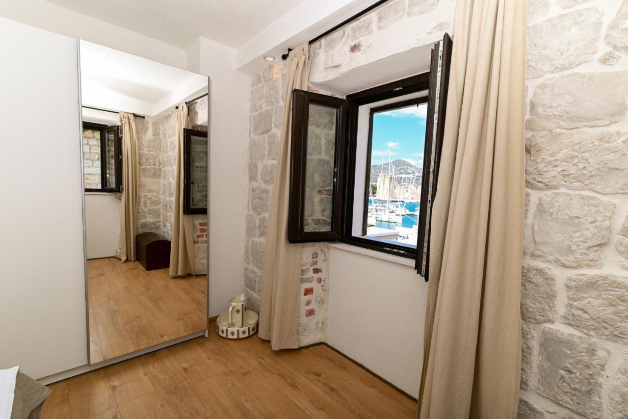 Apartman Ciciliani Трогир Екстериор снимка