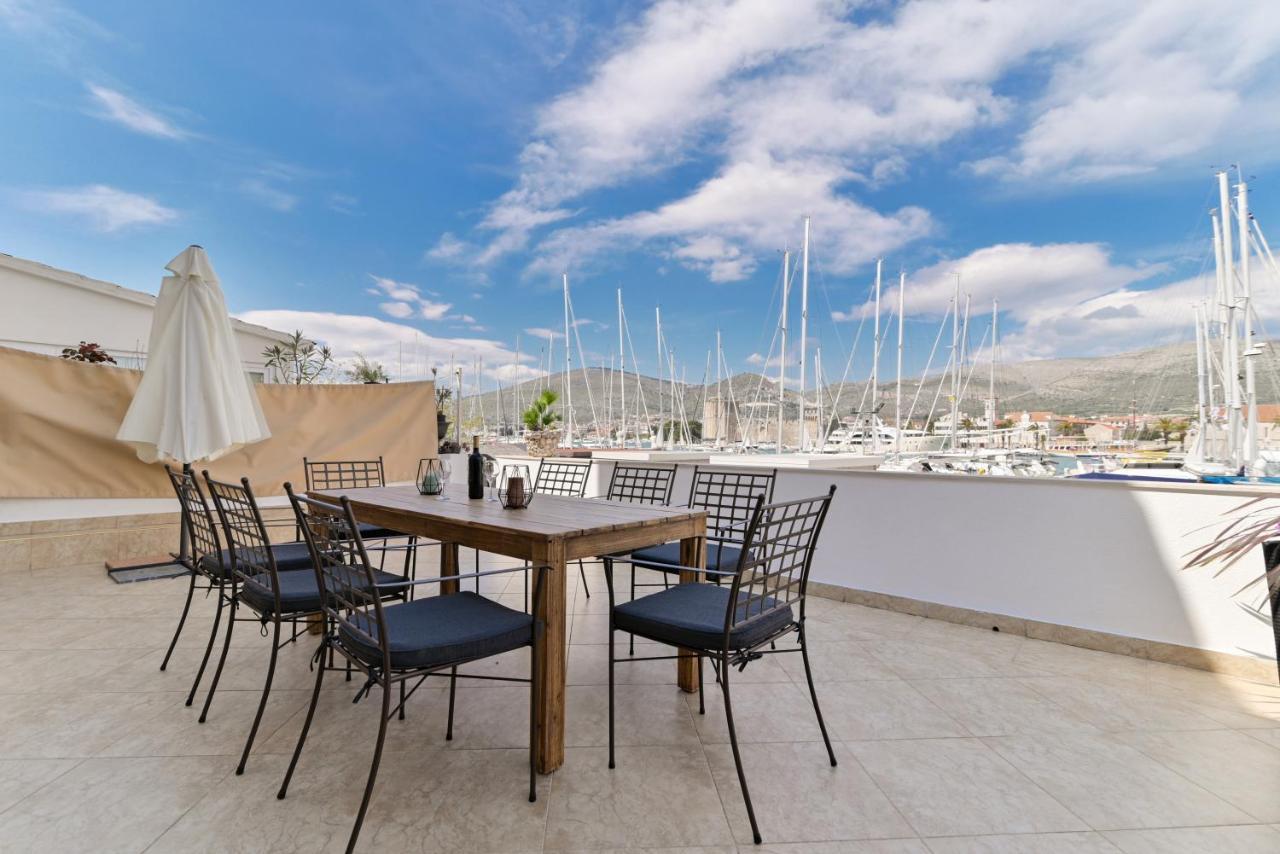 Apartman Ciciliani Трогир Екстериор снимка